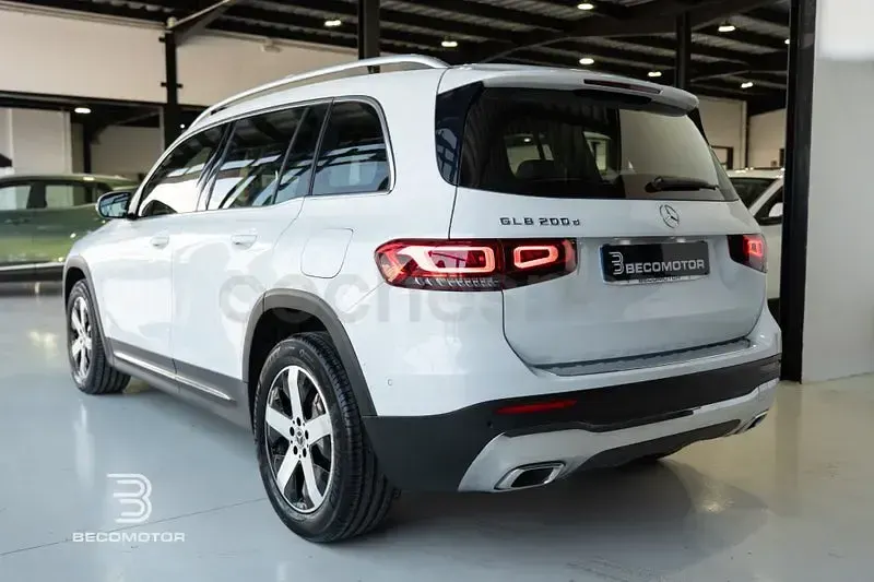 Usado Mercedes GLB200 150 CV (110 kW) 2022 Blanco SUV