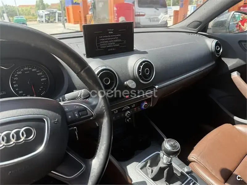 Usado Audi A3 Ambiente 105 CV (77 kW) 2013 Marrón Berlina