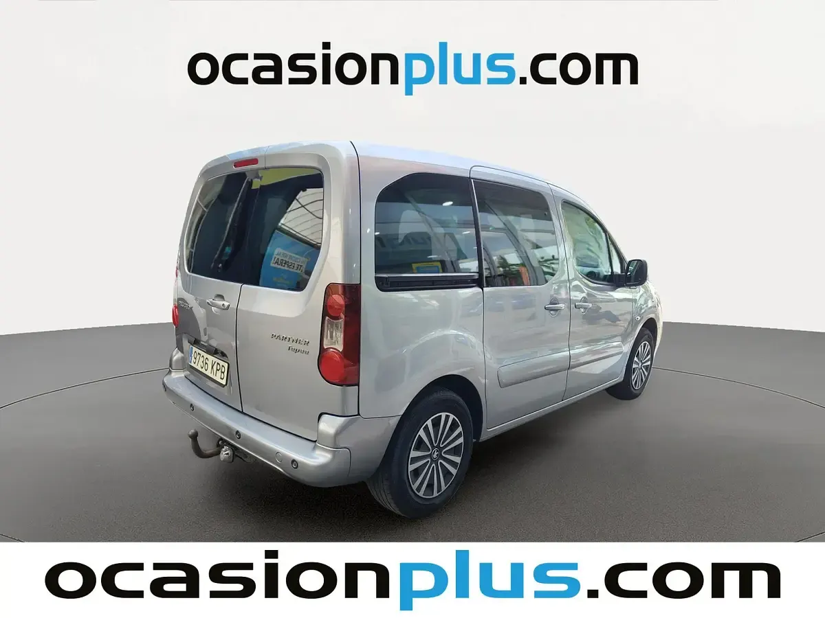 Usado Peugeot Partner Tepee Active 100 CV (73 kW) 2018 Gris Monovolumen