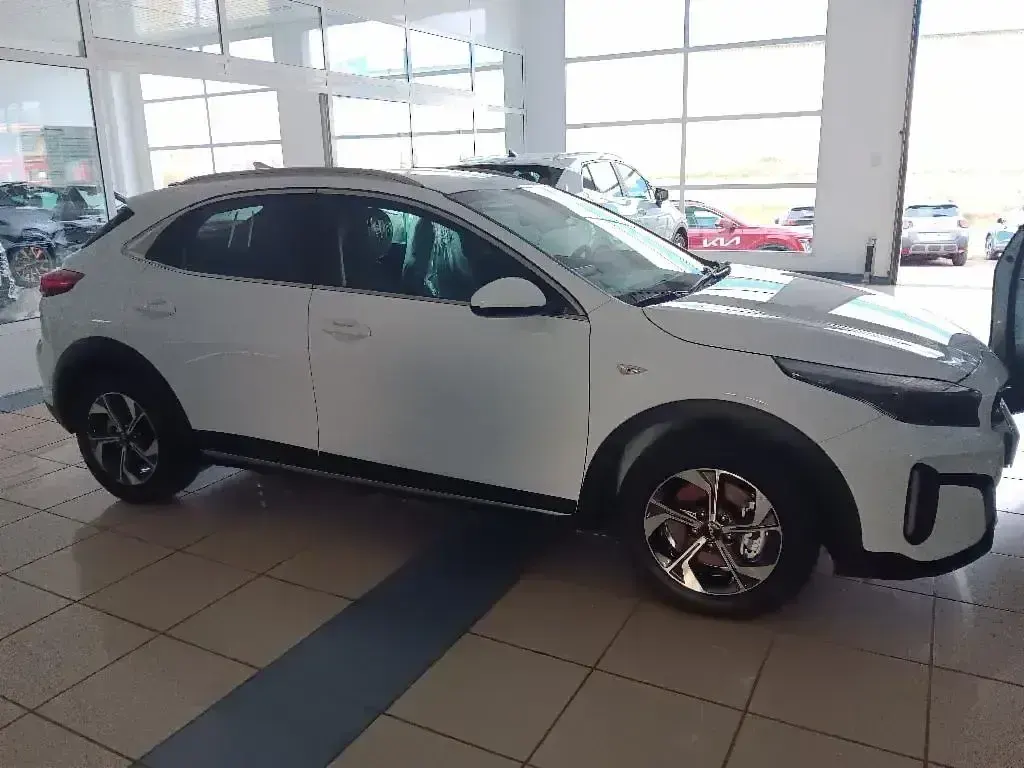 Nuevo Kia XCeed 115 CV (84 kW) 2025 Blanco SUV