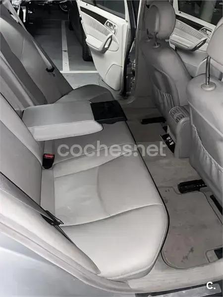 Usado Mercedes C200 Elegance 163 CV (119 kW) 2003 Gris / plata Familiar
