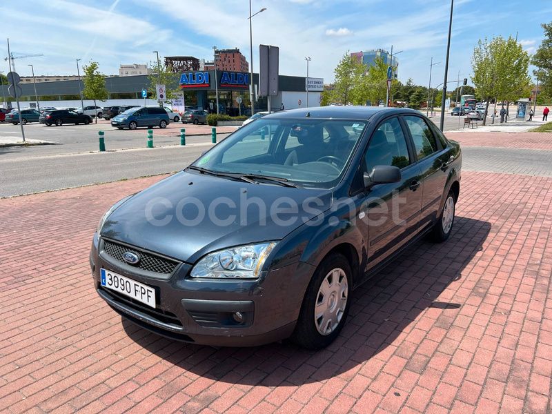Azul Usado 2008 Ford Focus Trend Berlina | 3900 € (Super precio) - Imagen 1/4