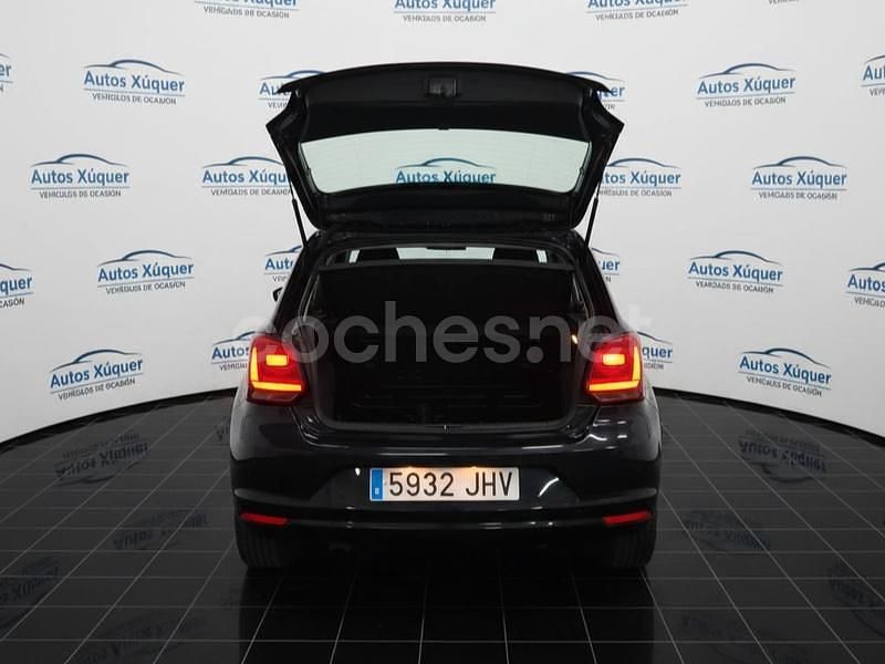 Usado VW Polo Advance 90 CV (66 kW) 2015 Negro Berlina