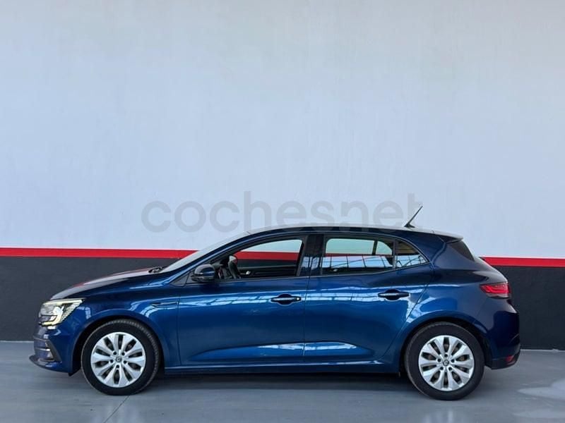 Usado Renault Mégane IV Intens 115 CV (84 kW) 2021 Azul Berlina