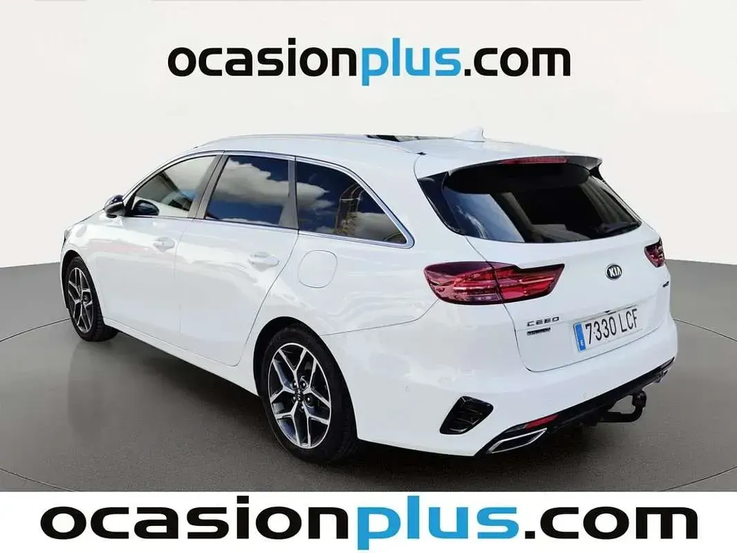Usado Kia Ceed GT GT-Line 140 CV (102 kW) 2019 Blanco Familiar