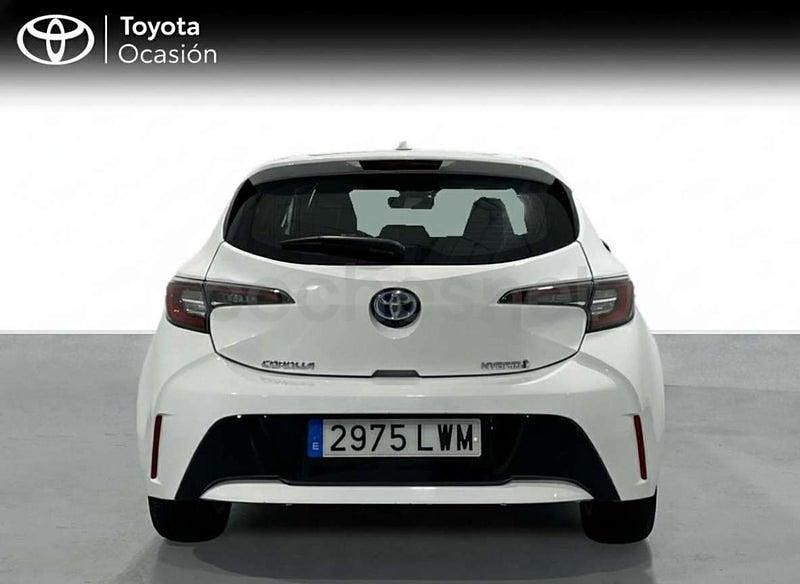 Usado Toyota Corolla Active 122 CV (89 kW) 2022 Blanco Berlina