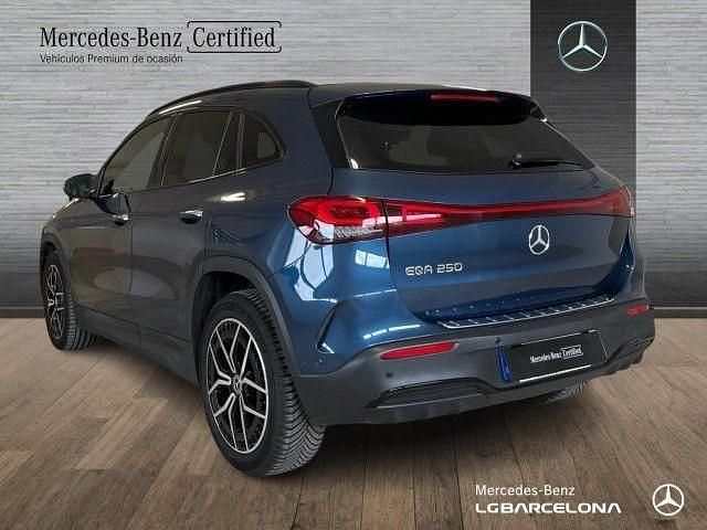 Usado Mercedes EQA250 AMG line 139 kW (190 CV) 2021 Azul denim SUV