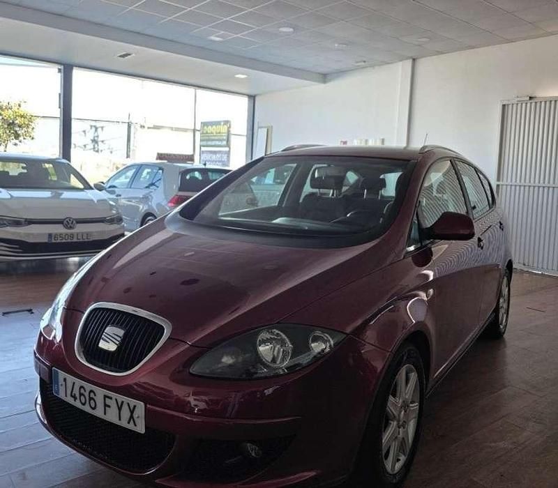Usado Seat Altea Stylance 105 CV (77 kW) 2008 Burdeos Monovolumen