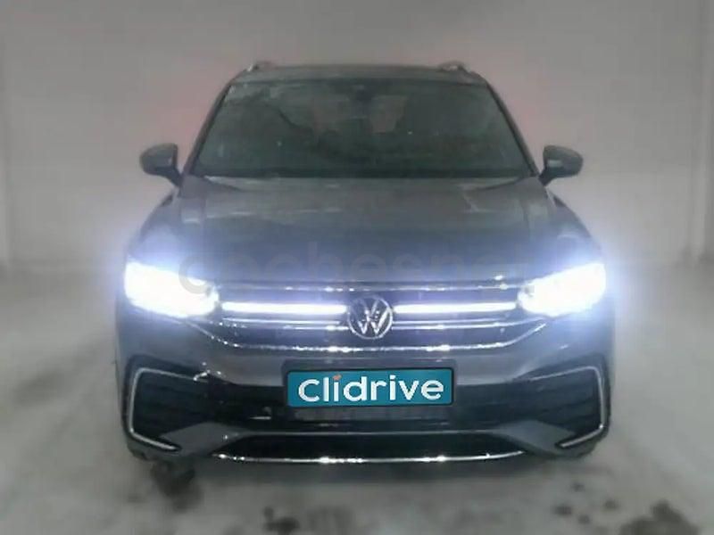 Usado VW Tiguan Allspace R-line 150 CV (110 kW) 2023 Gris / plata SUV