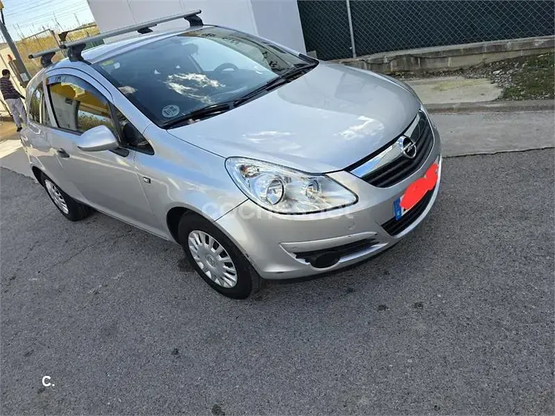 Usado Opel Corsa Essentia 75 CV (55 kW) 2007 Gris / plata Utilitario
