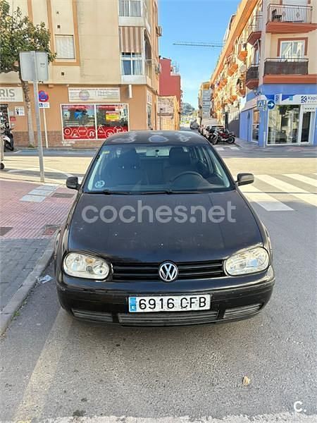 Usado VW Golf IV Highline 105 CV (77 kW) 2002 Negro Berlina
