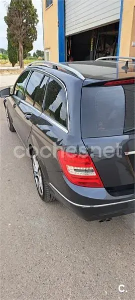 Usado Mercedes C180 Avantgarde 120 CV (88 kW) 2011 Negro Familiar