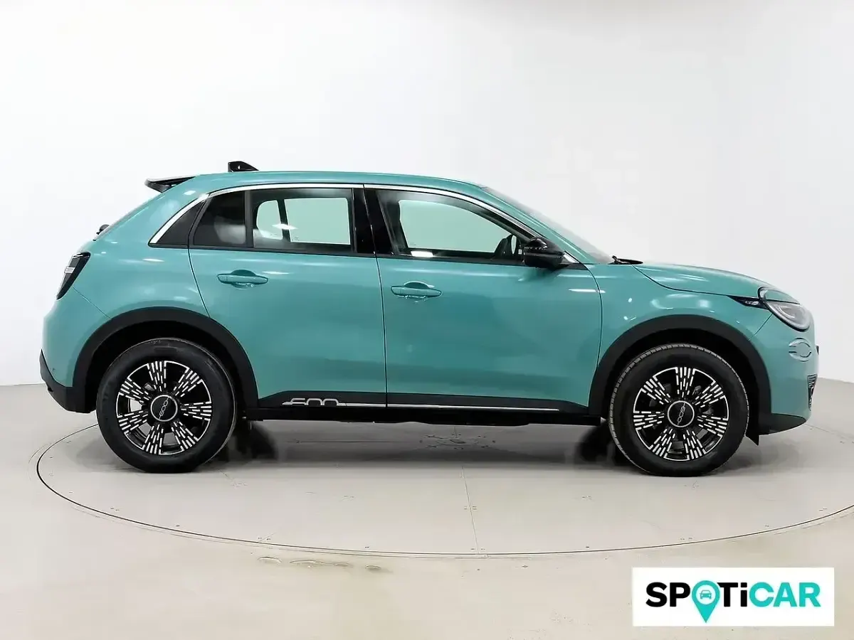 Usado Fiat 600 101 CV (74 kW) 2025 Azul SUV