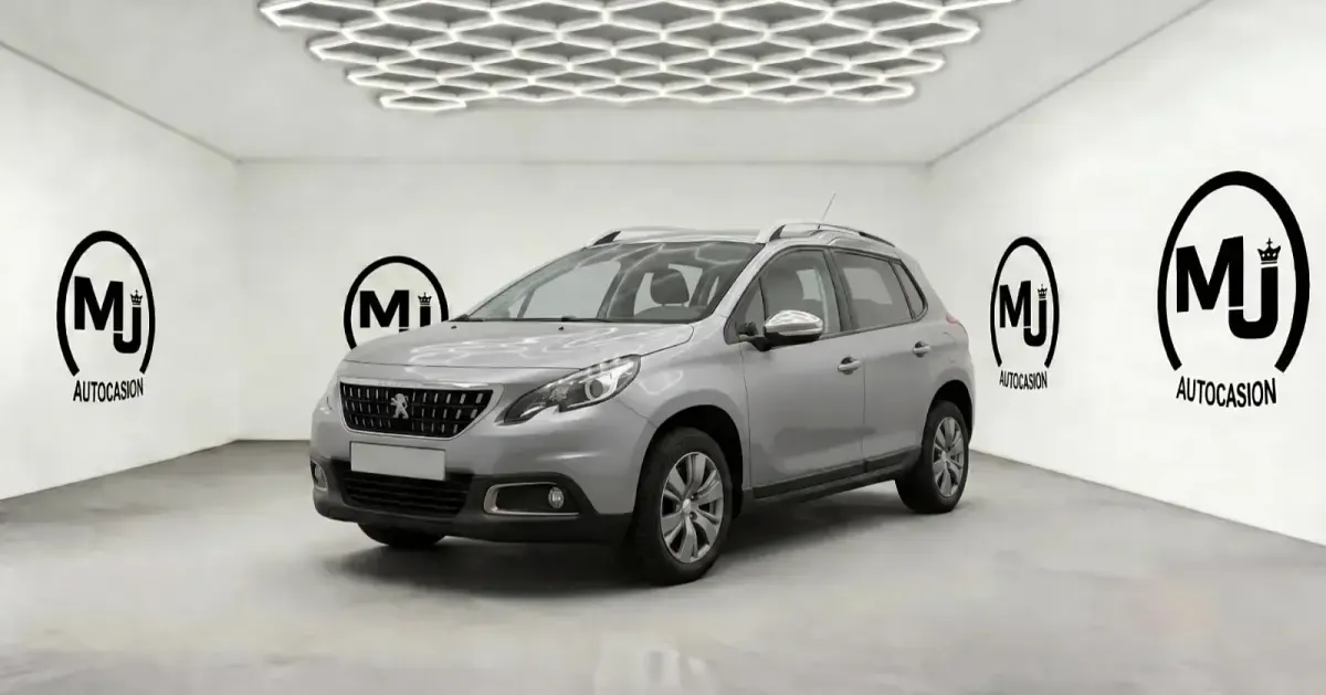 Usado Peugeot 2008 Style 110 CV (80 kW) 2018 Gris SUV