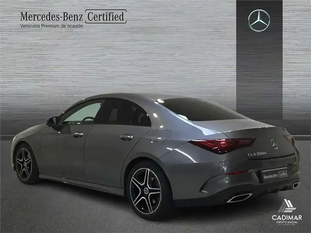 Usado Mercedes CLA200 150 HP (110 kW) 2024 Sedan