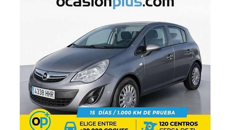 Usado Opel Corsa Essentia 86 CV (63 kW) 2011 Plateado Utilitario