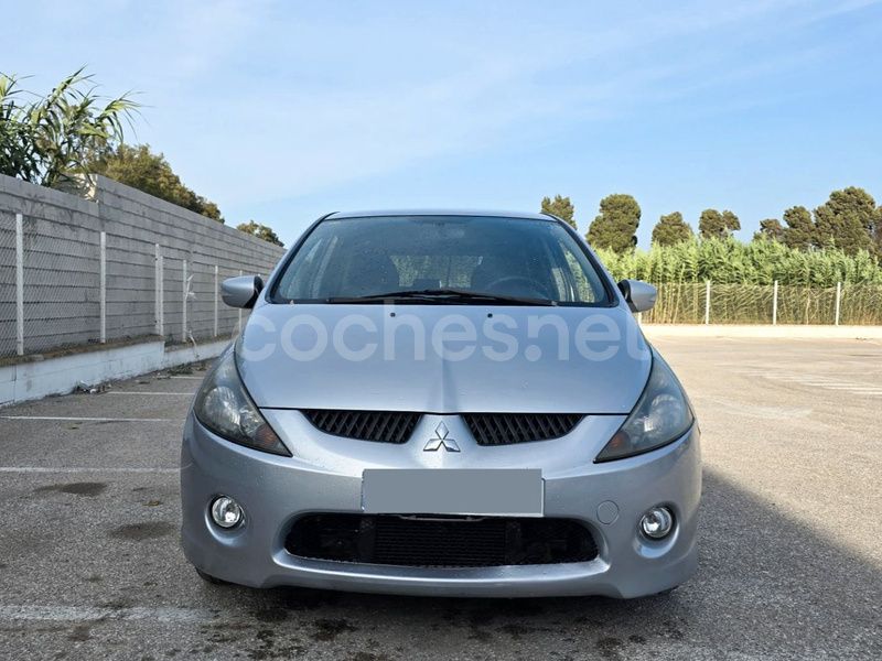 Usado Mitsubishi Grandis Instyle 136 CV (100 kW) 2006 Gris / plata Monovolumen