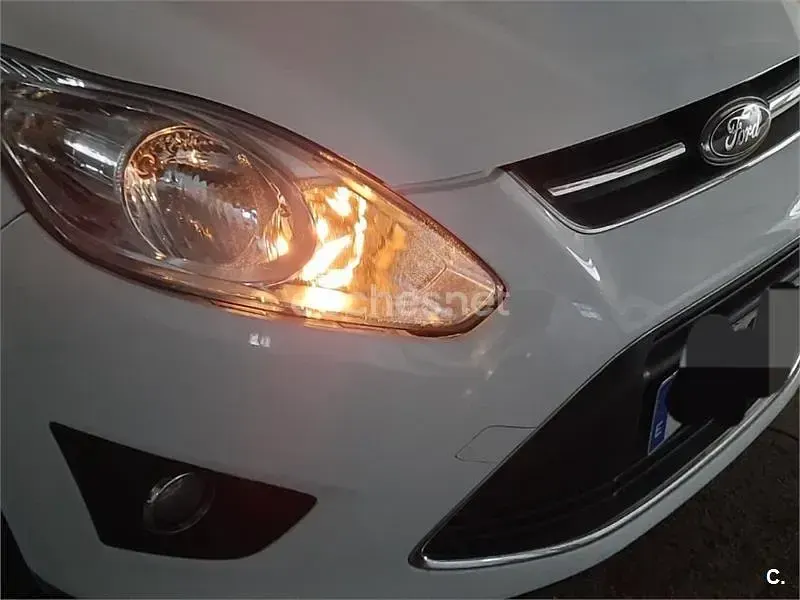 Usado Ford Grand C-Max Trend 115 CV (84 kW) 2013 Blanco Monovolumen