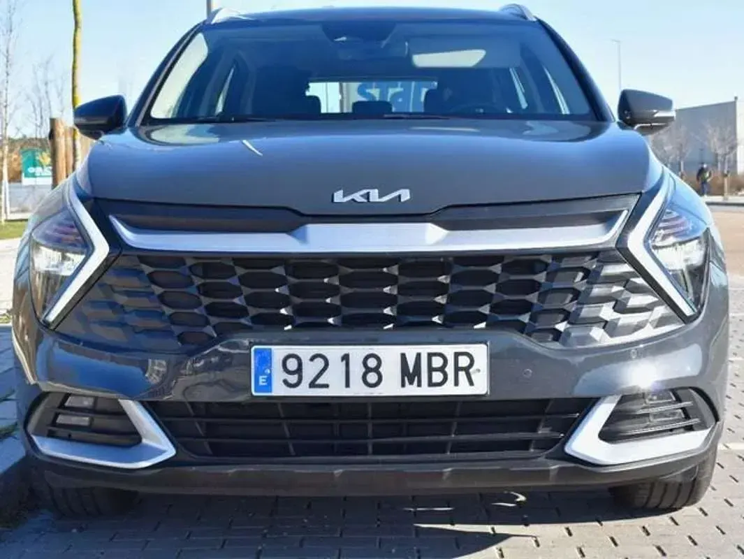 Usado Kia Sportage 136 CV (100 kW) 2022 Negro SUV
