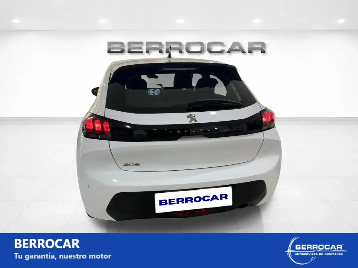 Usado Peugeot 208 Active 100 CV (73 kW) 2023 Blanco Utilitario