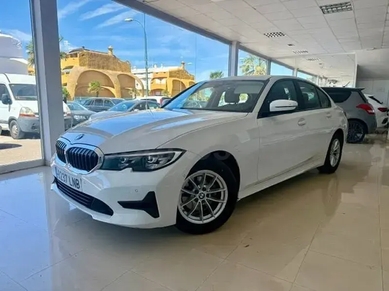 Usado BMW 318 150 CV (110 kW) 2021 Blanco Berlina