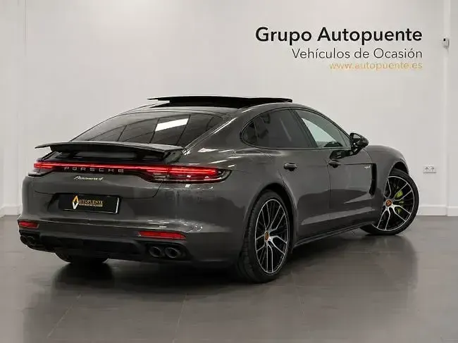 Usado Porsche Panamera 4 E-Hybrid 462 CV (339 kW) 2021 Gris Utilitario