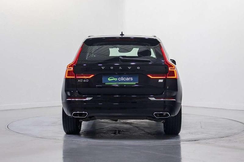 Usado Volvo XC60 Inscription 341 CV (250 kW) 2020 Negro SUV