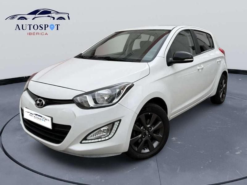 Blanco Usado 2014 Hyundai i20 GO! Utilitario | 4990 € (Super precio) - Imagen 1/4