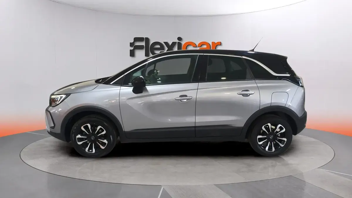 Usado Opel Crossland Elegance 110 CV (80 kW) 2024 Gris SUV