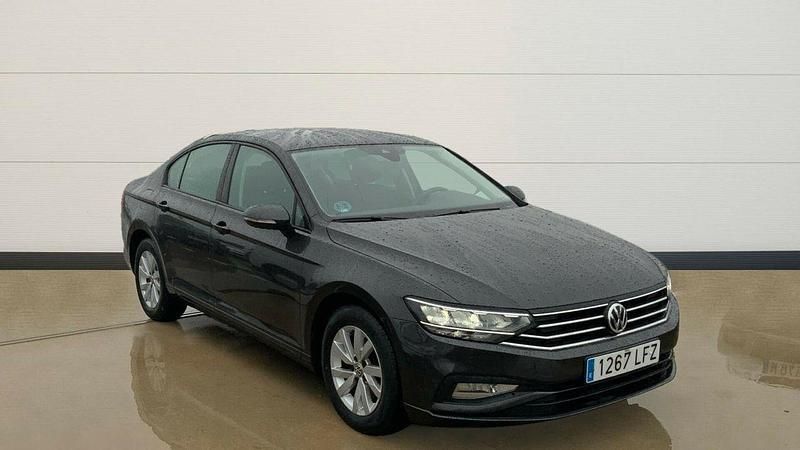 Gris Usado 2020 VW Passat Berlina | 18.900 € (Precio justo) - Imagen 1/4