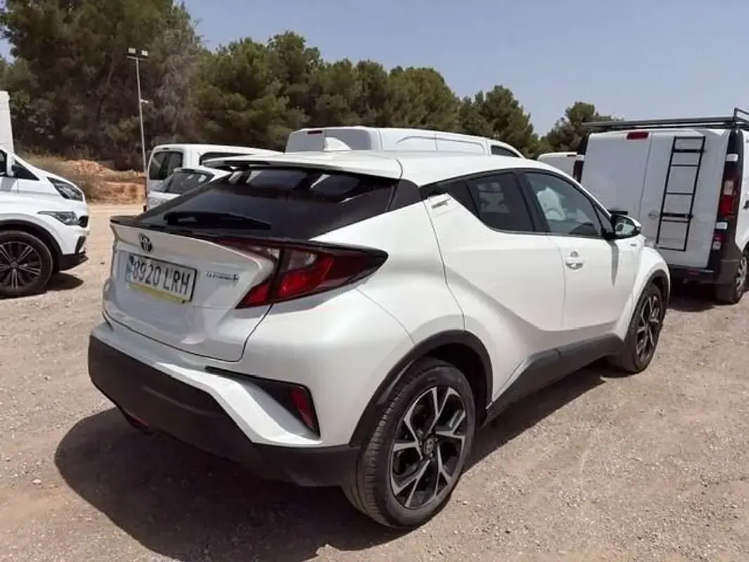 Usado Toyota C-HR Advance 122 CV (89 kW) 2021 Blanco SUV