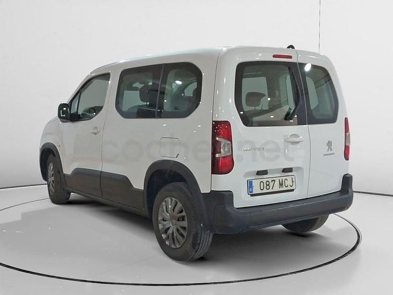 Usado Peugeot Rifter Active 100 CV (73 kW) 2022 Blanco Monovolumen