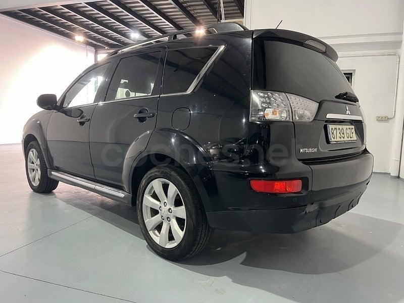 Usado Mitsubishi Outlander Motion 156 CV (114 kW) 2010 Negro SUV
