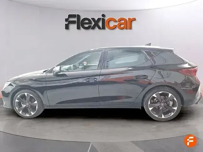 Usado Cupra Leon 150 CV (110 kW) 2025 Negro Berlina