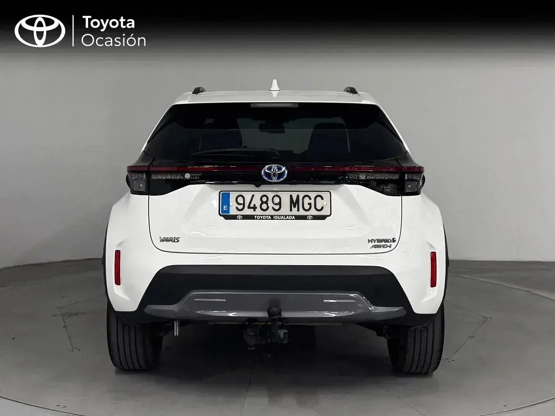 Usado Toyota Yaris 116 CV (85 kW) 2023 Blanco classic Utilitario