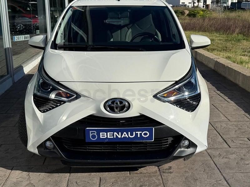 Usado Toyota Aygo X-clusiv 72 CV (52 kW) 2019 Blanco Utilitario