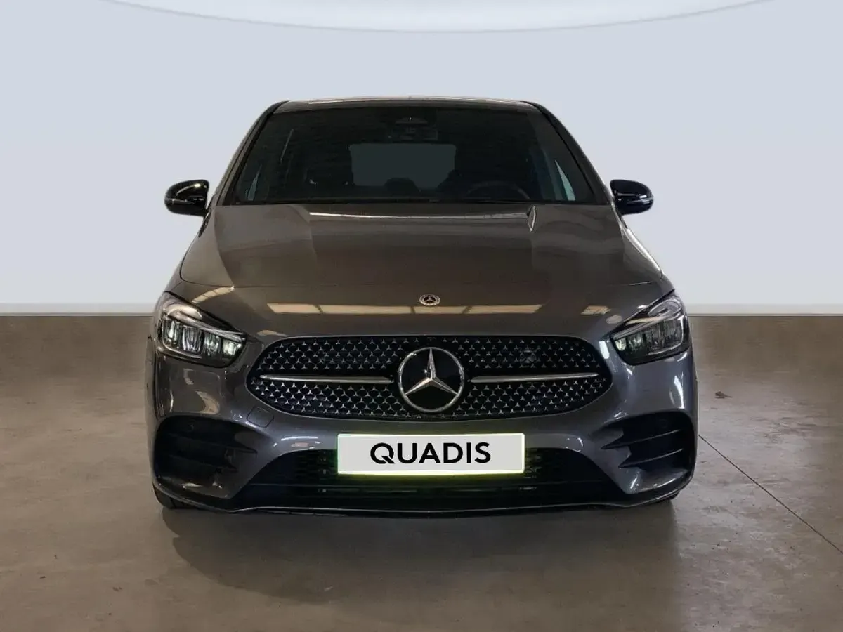 Usado Mercedes B200 150 CV (110 kW) 2025 Gris Monovolumen
