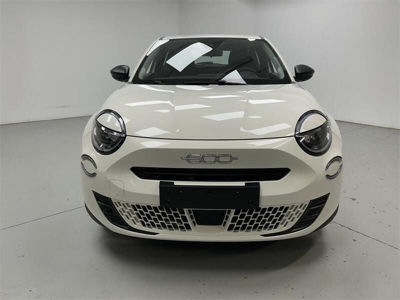 Usado Fiat 600 101 CV (74 kW) 2024 Blanco SUV