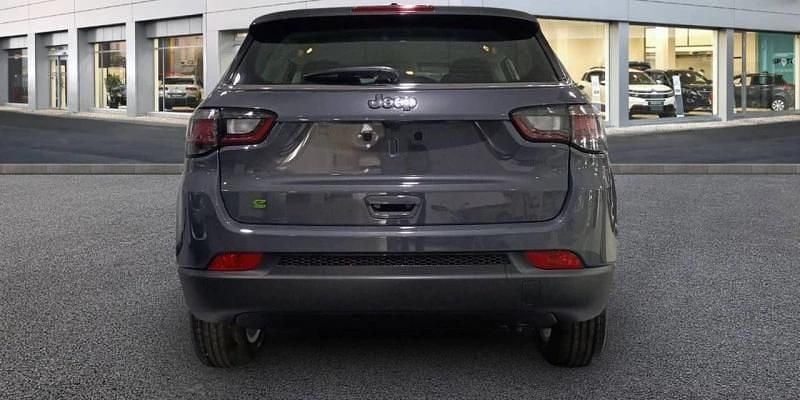 Occasion Jeep Compass Longitude 131 ch (96 kW) 2024 Gris SUV