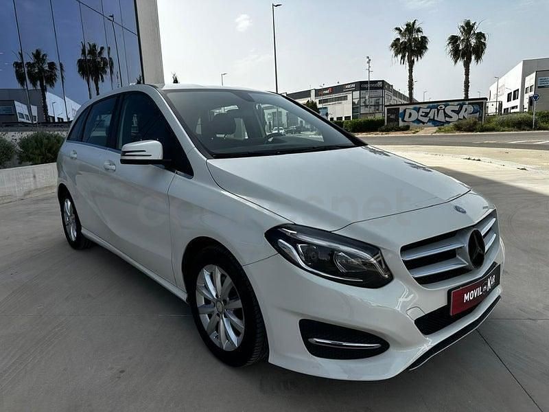 Usado Mercedes B180 109 CV (80 kW) 2016 Blanco Monovolumen
