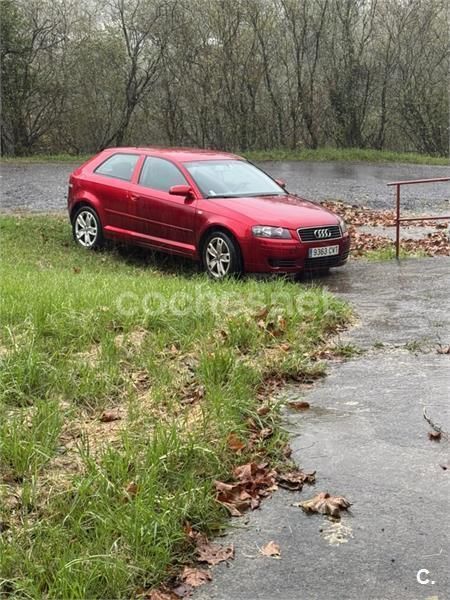 Rojo Usado 2004 Audi A3 Ambition Berlina | 8000 € - Imagen 1/4