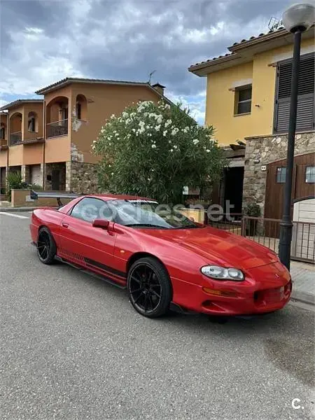 Usado Chevrolet Camaro 193 CV (141 kW) 2000 Rojo Coupe