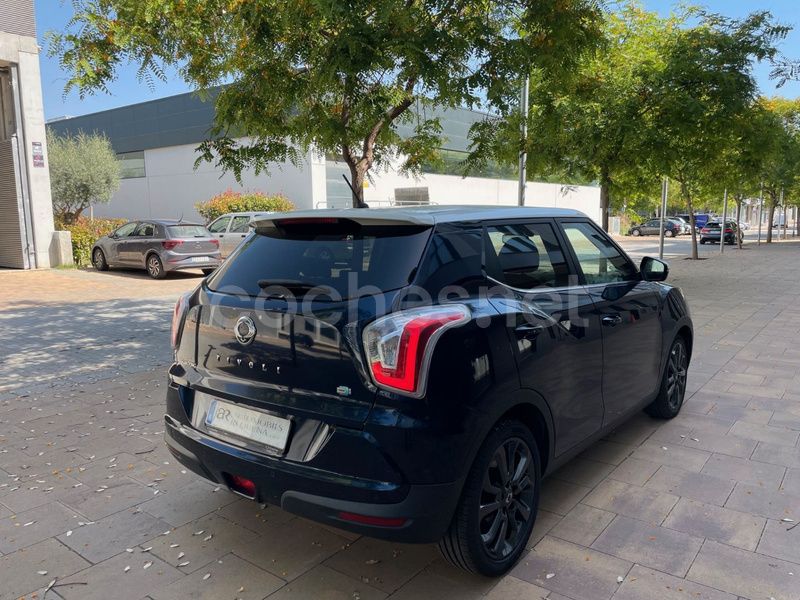 Usado Ssangyong (KGM) Tivoli Limited 115 CV (84 kW) 2016 Azul SUV