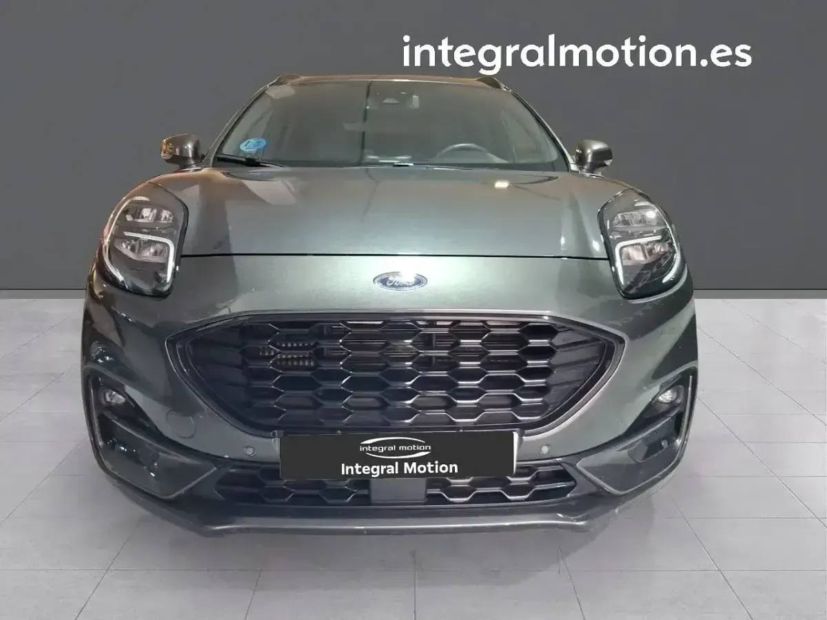 Usado Ford Puma ST-Line X 155 CV (114 kW) 2023 Gris / plata SUV