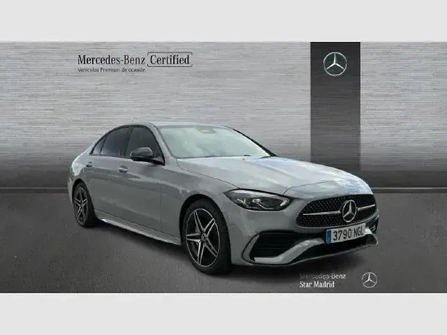 Usado Mercedes C220 200 CV (147 kW) 2025 Manufaktur gris alpino