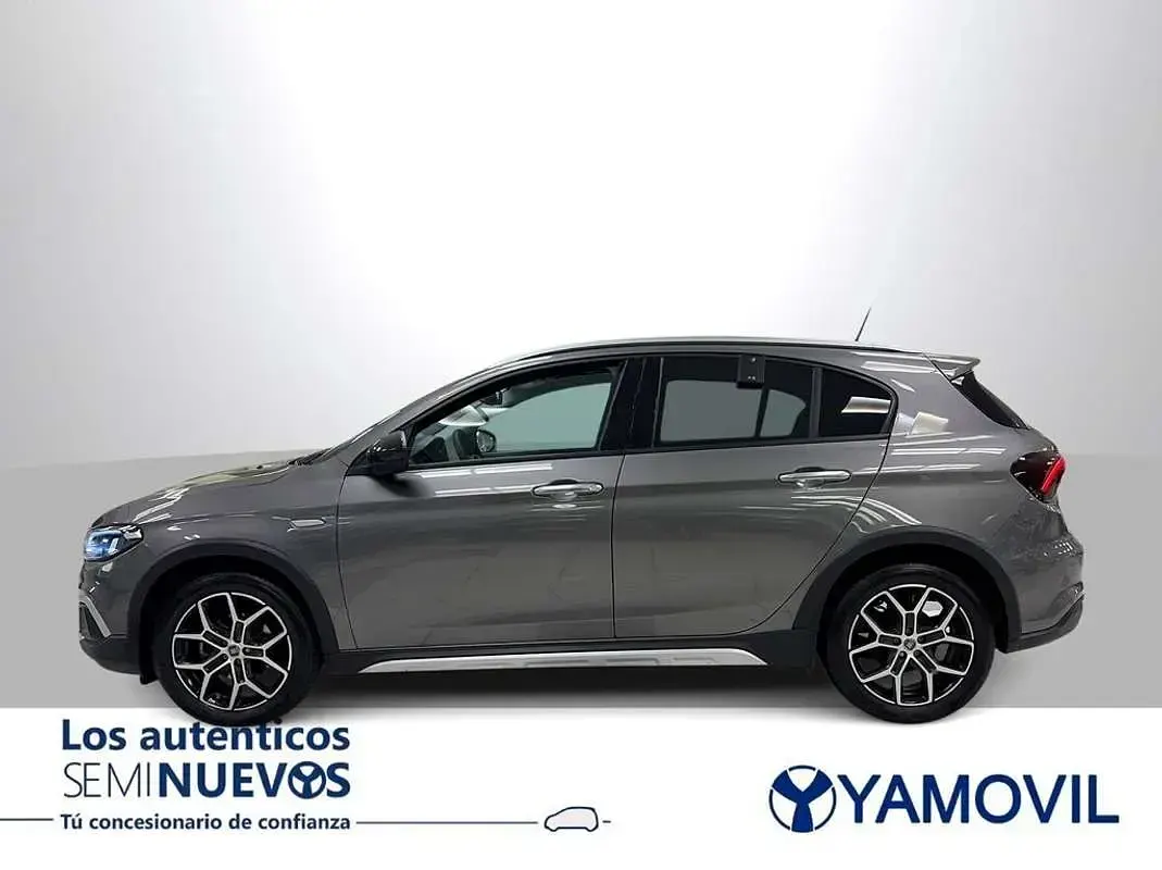 Usado Fiat Tipo Cross 99 CV (72 kW) 2021 Gris Utilitario