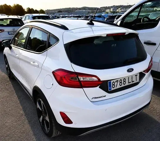 Usado Ford Fiesta Active 85 CV (62 kW) 2020 Blanco Utilitario