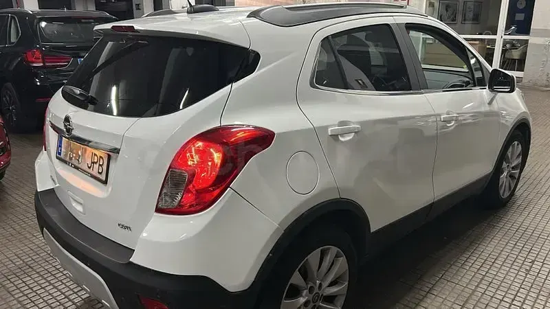Usado Opel Mokka X Excellence 136 CV (100 kW) 2016 Blanco SUV