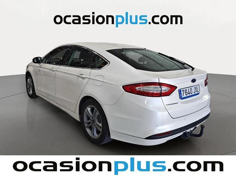 Usado Ford Mondeo Trend 160 CV (117 kW) 2017 Blanco Berlina