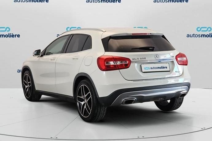 Usado Mercedes GLA220 Urban 170 CV (125 kW) 2015 SUV